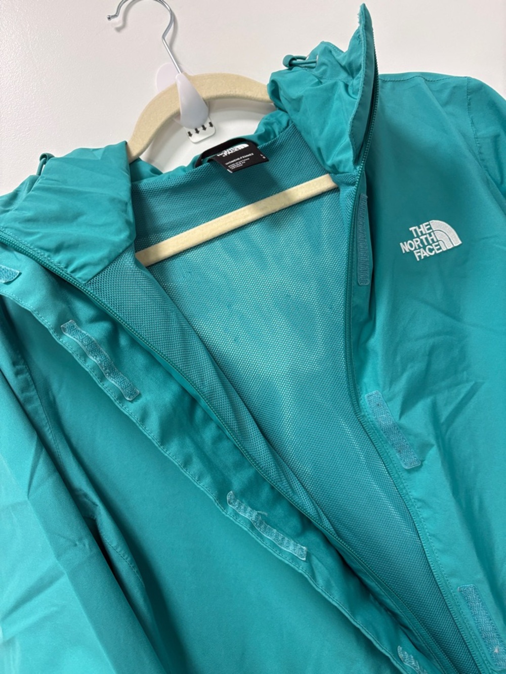 THE NORTH FACE WOMENS CITY BREEZE RAIN JACKET! - Picture 5 of 8